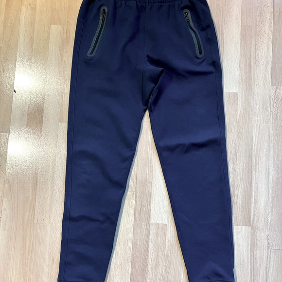 Old Navy Active Jogger - Picture 7 of 8